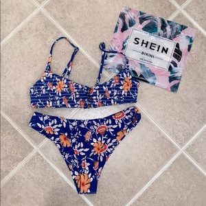 LAST DAY TO PURCHASE⭐️Floral Print Smocked Bikini